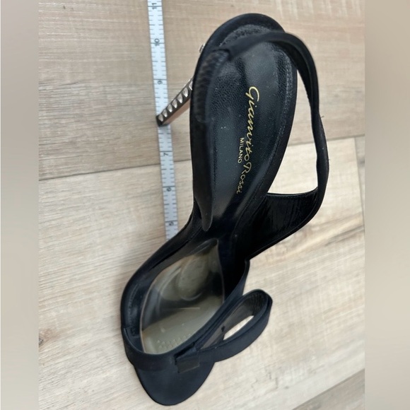 Giuseppe Zanotti Black Heels with Bow and Rhinestones - Picture 5 of 7